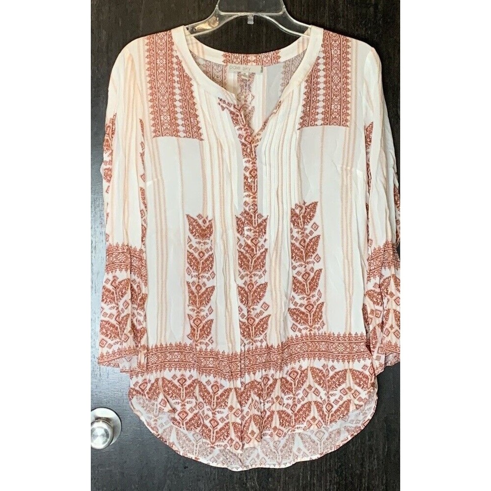 Pale Sky Amely 3/4 Sleeve 1/2 button Top Size med